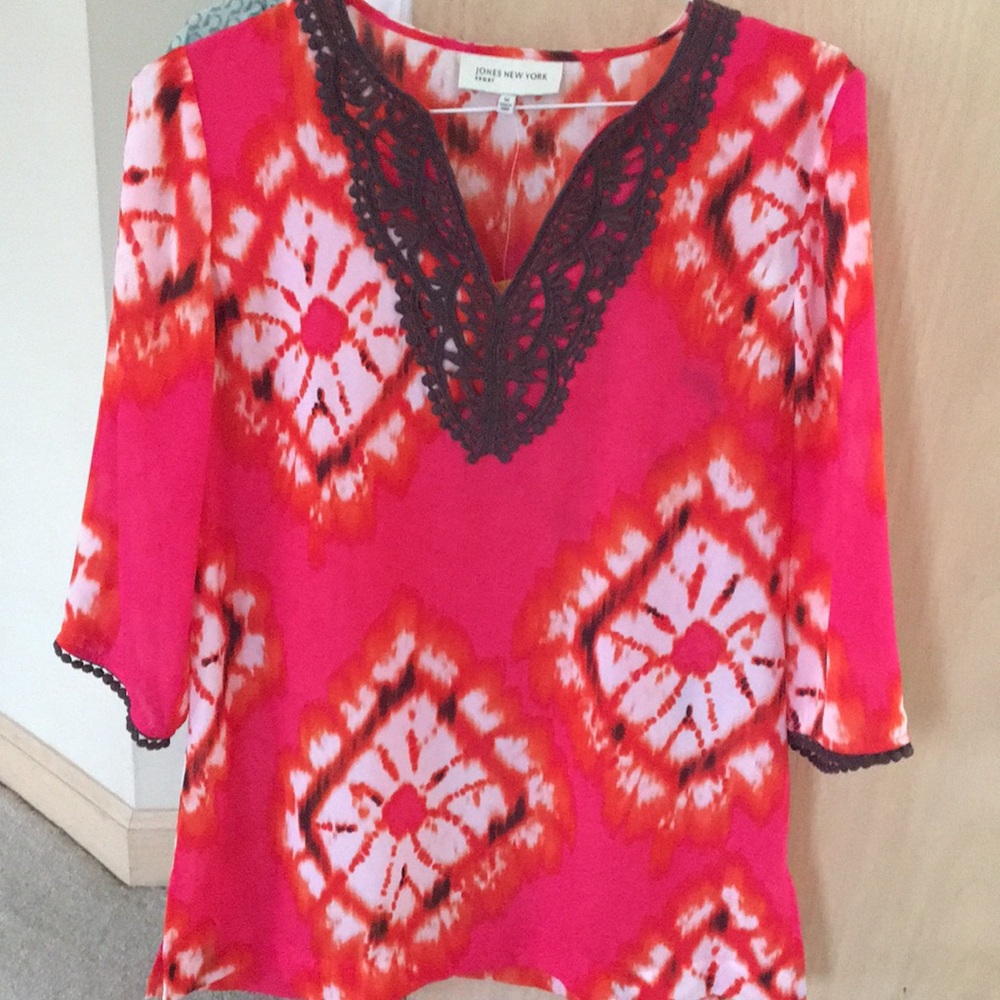 Tunic top with 3/4 sleeve
